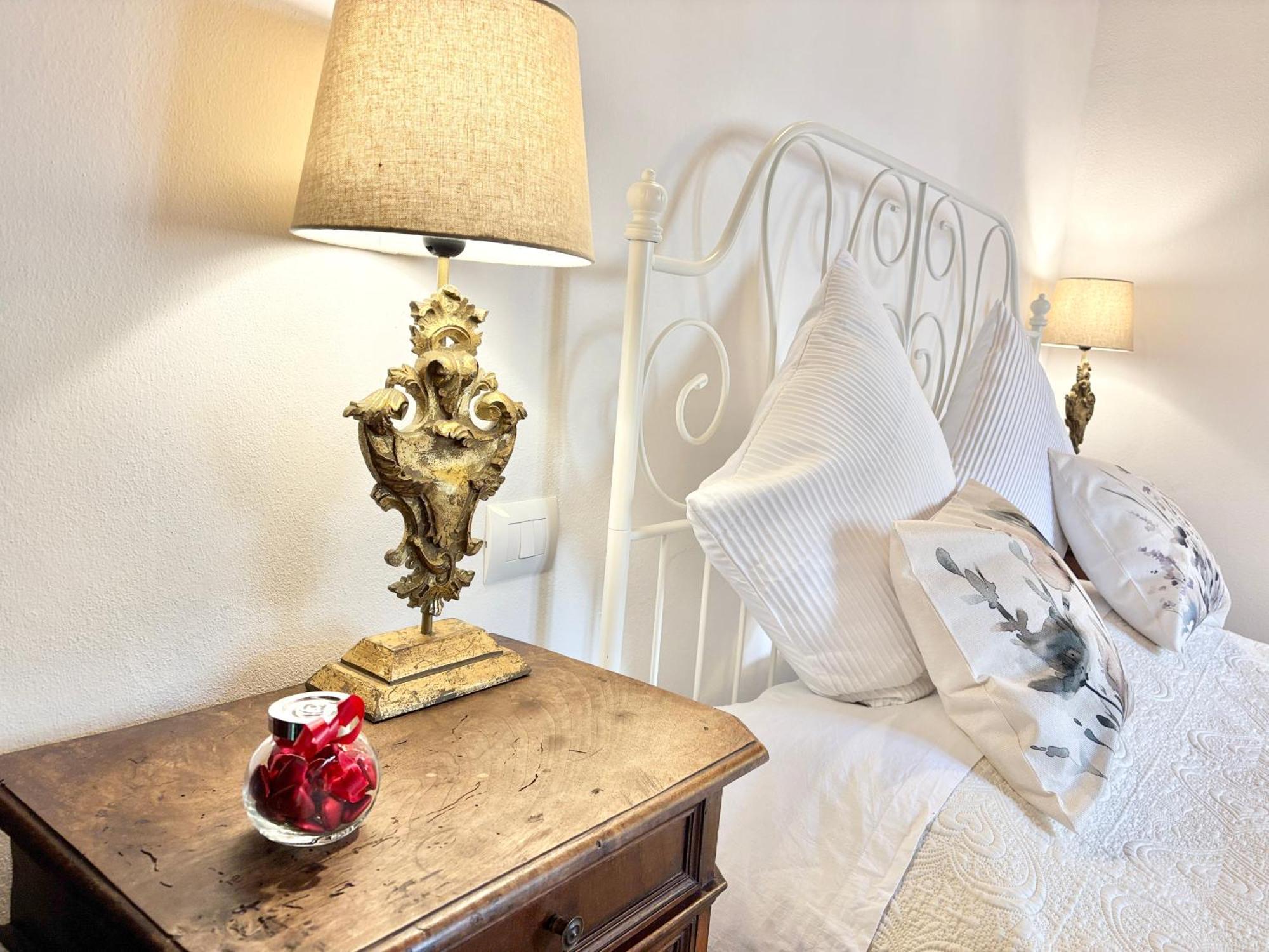 Dalu Lucilla - Private Car Park 15 Minutes To The Center Firenze